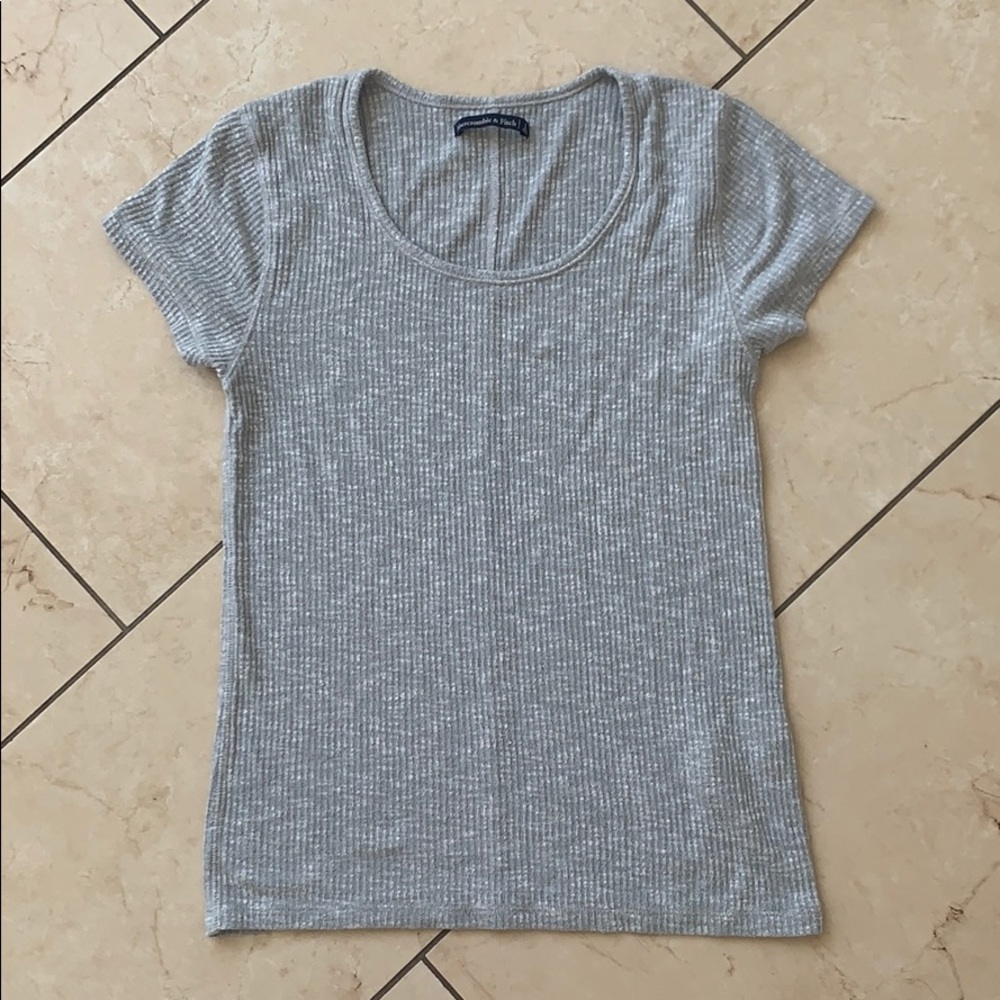 Scoop neck Tee